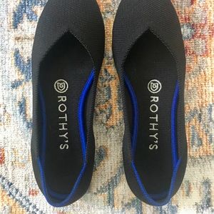 Rothy’s Black Flat Sz. 6 w/ extra insole